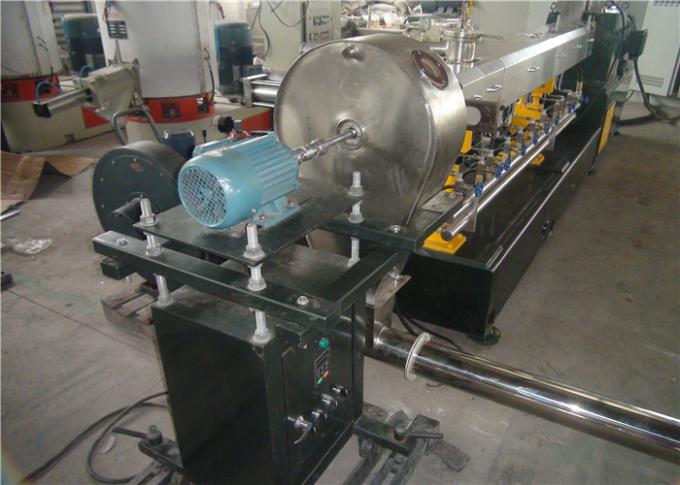 熱い切断の倍ねじWPC押出機機械400-500kg/H容量の長いスパンの生命